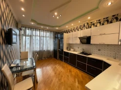 İcarə yeni tikili 3 otaqlı 140 m², Elmlər Akademiyası m.-8