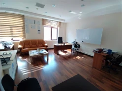 İcarə ofis 11 otaqlı 420 m², 28 May m.-11