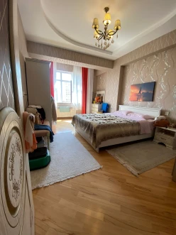 Satılır yeni tikili 3 otaqlı 115 m², İnşaatçılar m.-15