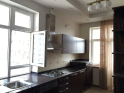 İcarə yeni tikili 4 otaqlı 180 m², Nizami m.-9