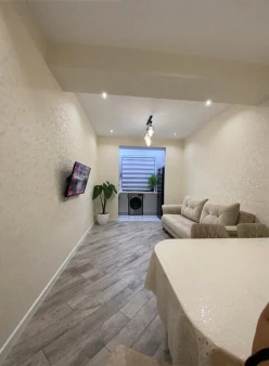 Satılır yeni tikili 2 otaqlı 58 m², İnşaatçılar m.-17