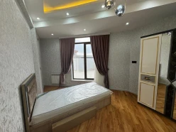 Satılır yeni tikili 3 otaqlı 155 m², Yasamal q.-15