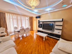 İcarə yeni tikili 3 otaqlı 135 m², Səbail r.-5