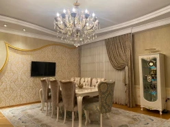 Satılır yeni tikili 3 otaqlı 155 m², İnşaatçılar m.-41