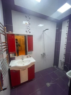 Satılır yeni tikili 3 otaqlı 155 m², İnşaatçılar m.-5