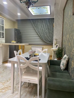 Satılır yeni tikili 3 otaqlı 155 m², İnşaatçılar m.-8