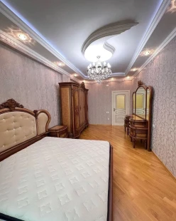 Satılır yeni tikili 2 otaqlı 90 m², Neftçilər m.-5