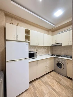 İcarə yeni tikili 3 otaqlı 105 m²,  Şah İsmayıl Xətai m.-11