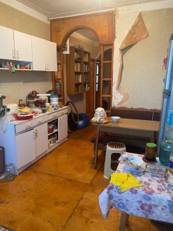 Satılır köhnə tikili 3 otaqlı 90 m², Yasamal r.-3