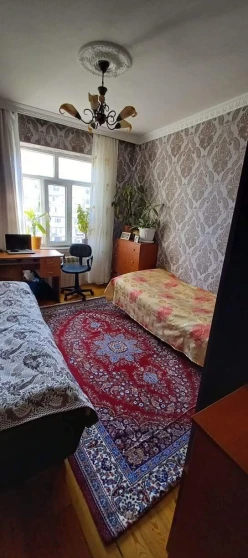 Satılır köhnə tikili 3 otaqlı 80 m², Yasamal r.-5