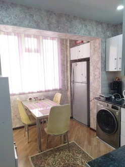 Satılır köhnə tikili 3 otaqlı 82 m², Yeni Yasamal q.-6