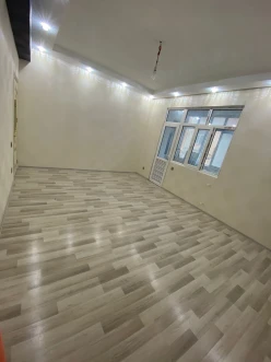 Satılır yeni tikili 2 otaqlı 70 m², İnşaatçılar m.-2