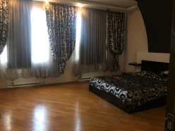 Satılır yeni tikili 3 otaqlı 136 m², 28 May m.-8