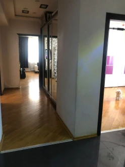 Satılır yeni tikili 3 otaqlı 136 m², 28 May m.-12