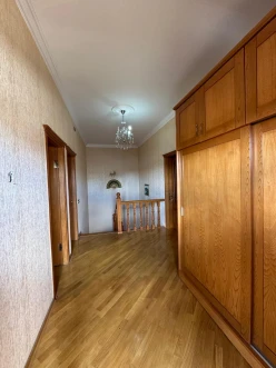 Satılır ev/villa 8 otaqlı 360 m², Avtovağzal m.-2