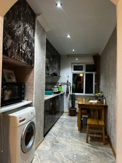 Satılır köhnə tikili 2 otaqlı 54 m², Badamdar q.-7