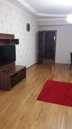 İcarə yeni tikili 3 otaqlı 140 m², Badamdar q.-3