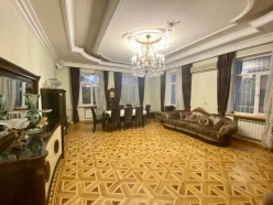 Satılır ev/villa 11 otaqlı 650 m², Qara Qarayev m.-7