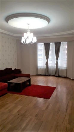 İcarə yeni tikili 3 otaqlı 140 m², Badamdar q.-2