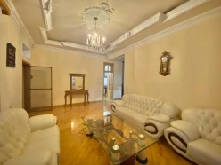 Satılır ev/villa 11 otaqlı 650 m², Qara Qarayev m.-8