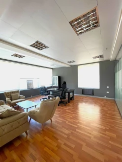 İcarə ofis 7 otaqlı 300 m², Nərimanov r.-3