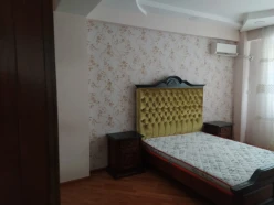 İcarə yeni tikili 3 otaqlı 140 m²,  Neftçilər m.-14