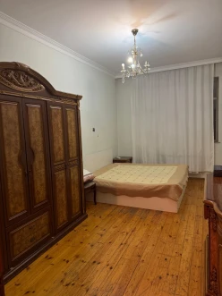 İcarə yeni tikili 3 otaqlı 120 m²,  İnşaatçılar m.-4