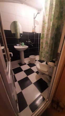 Satılır köhnə tikili 2 otaqlı 40 m², İnşaatçılar m.-7 Satılır köhnə tikili 2 otaqlı 40 m², İnşaatçılar m.-7