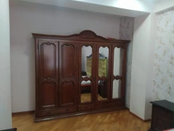 İcarə yeni tikili 3 otaqlı 140 m²,  Neftçilər m.-4