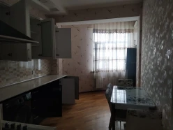 İcarə yeni tikili 3 otaqlı 140 m²,  Neftçilər m.-8