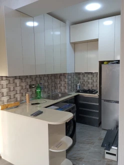 İcarə yeni tikili 2 otaqlı 50 m²,  İnşaatçılar m.-13