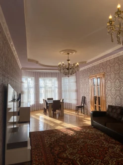 Satılır ev/villa 5 otaqlı 220 m², Mərdəkan q.-6