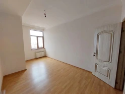 Satılır yeni tikili 3 otaqlı 105 m², Şah İsmayıl Xətai m.-15