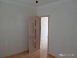 Satılır ev/villa 3 otaqlı 200 m², Binə q.-9