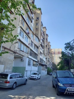 Satılır köhnə tikili 3 otaqlı 90 m², İnşaatçılar m.-14