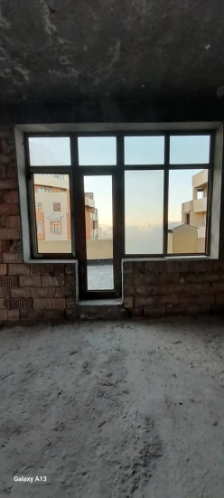 Satılır yeni tikili 3 otaqlı 180 m², İnşaatçılar m.-8