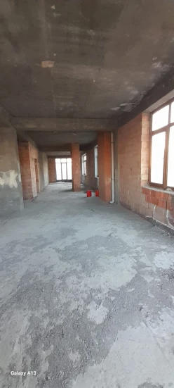 Satılır yeni tikili 3 otaqlı 180 m², İnşaatçılar m.-5