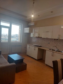 Satılır yeni tikili 1 otaqlı 60 m², Azadlıq prospekti m.-3