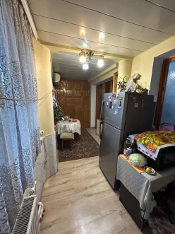 Satılır köhnə tikili 3 otaqlı 56 m²,  Elmlər Akademiyası m.-9