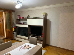 Satılır köhnə tikili 3 otaqlı 56 m²,  Elmlər Akademiyası m.-2