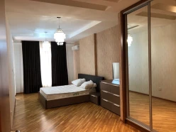 İcarə yeni tikili 3 otaqlı 190 m², Səbail r.-6