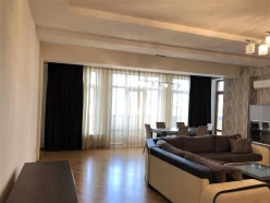 İcarə yeni tikili 3 otaqlı 190 m², Səbail r.-4