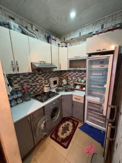 Satılır yeni tikili 2 otaqlı 59 m²,  İnşaatçılar m.-8