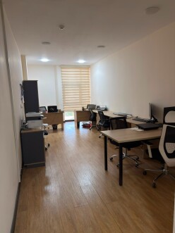 İcarə ofis 3 otaqlı 96 m²,  Nəsimi-4