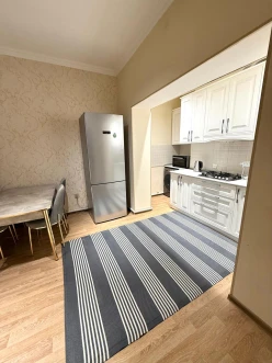 İcarə yeni tikili 3 otaqlı 90 m²,  28 May m.-17