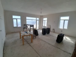 Satılır yeni tikili 4 otaqlı 200 m²,  28 May m.-2