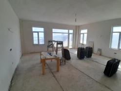 Satılır yeni tikili 4 otaqlı 200 m²,  28 May m.-5