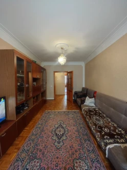 Satılır köhnə tikili 5 otaqlı 100 m², Bakıxanov q.-5