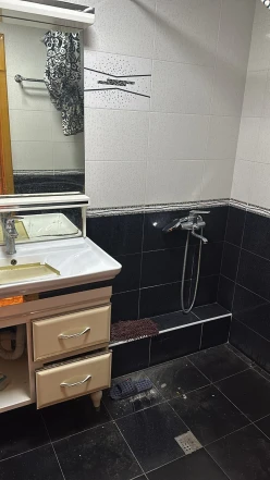 Satılır köhnə tikili 2 otaqlı 60 m², Bakıxanov q.-8