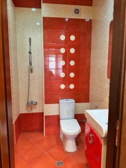 İcarə yeni tikili 3 otaqlı 200 m²,  28 May m.-15